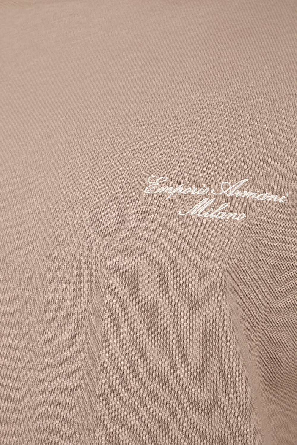 תמונת תקריב דוגמן של חולצת טי