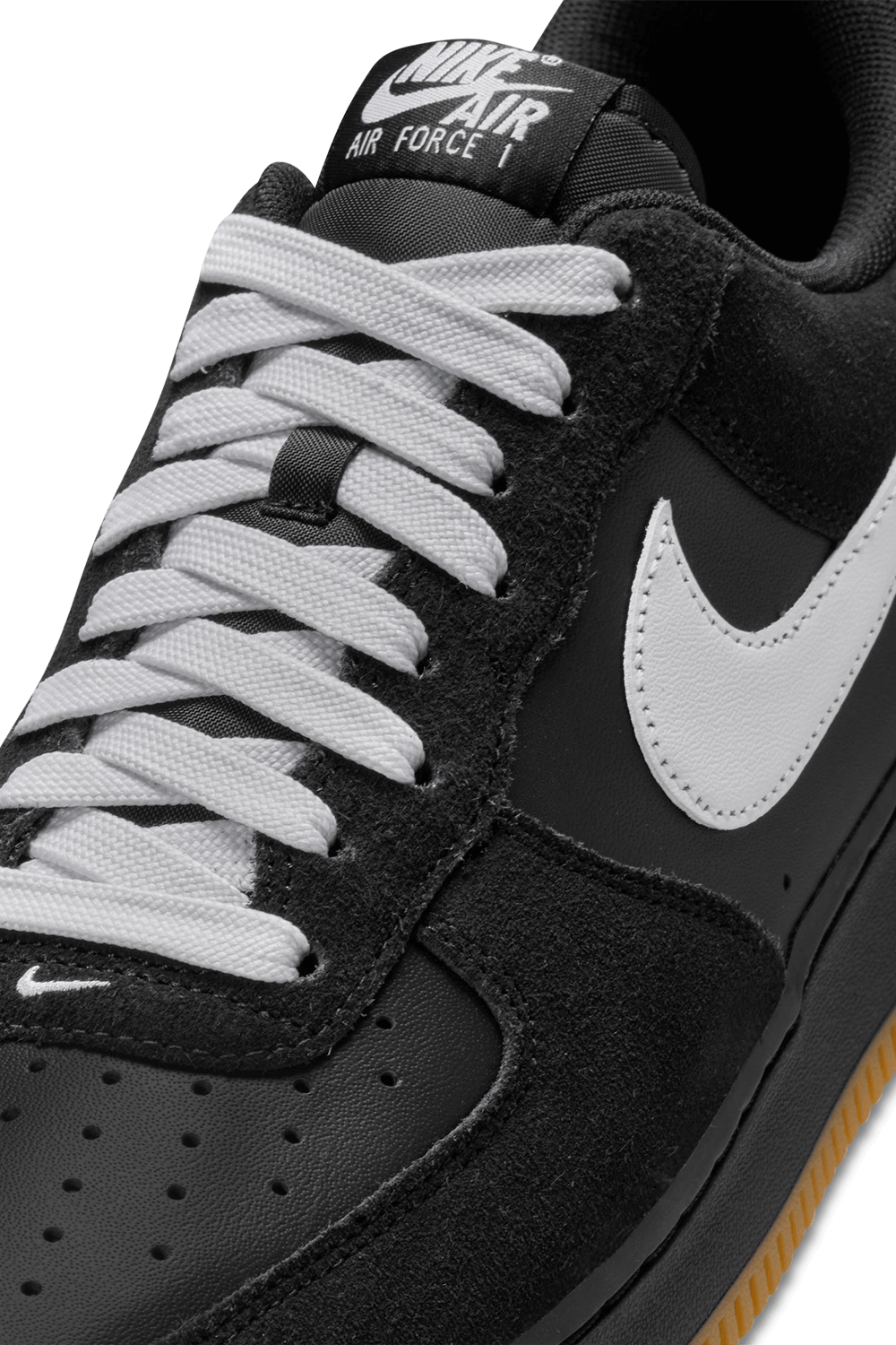 תמונת פנים של נעלי סניקרס אייר פורס 1 07