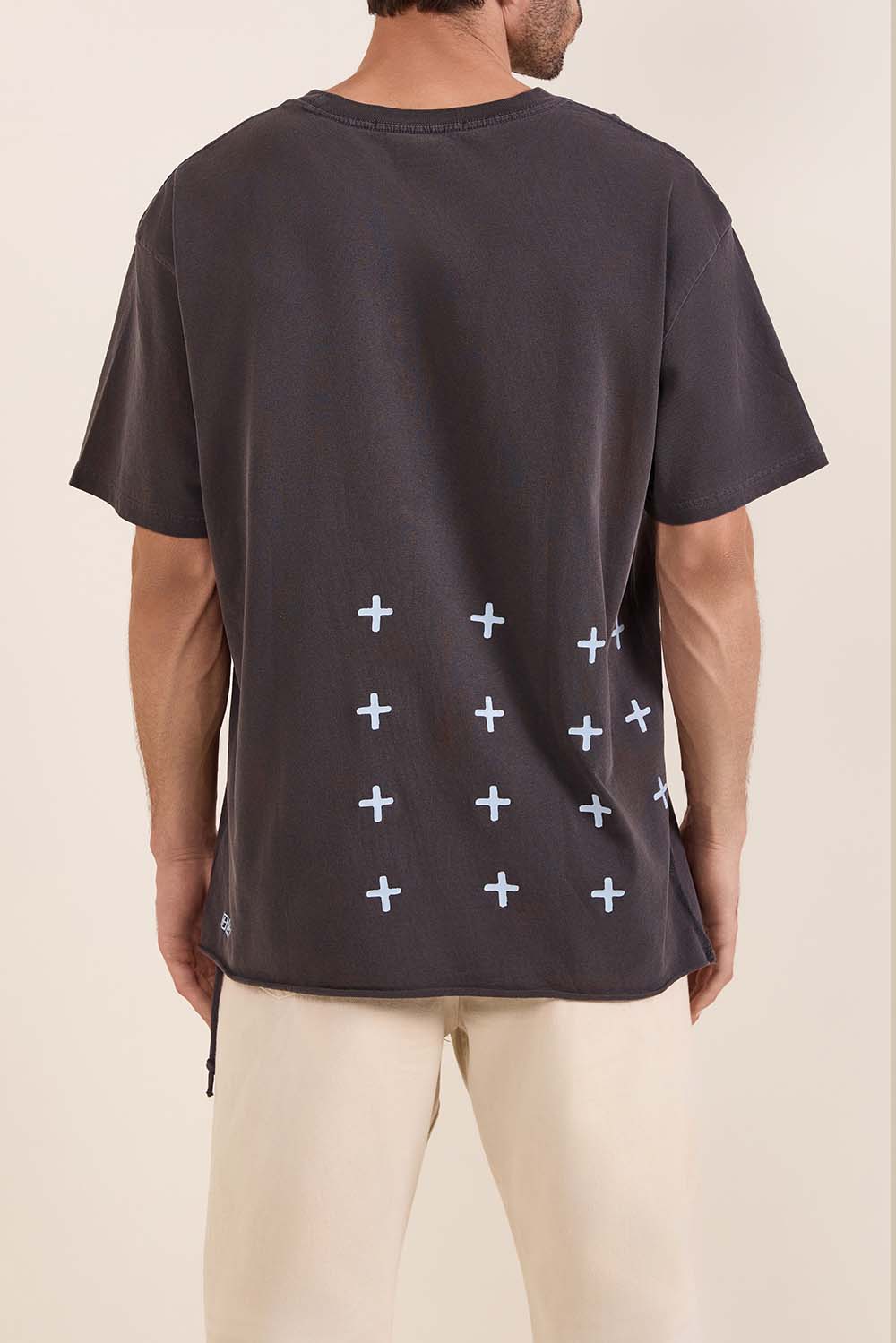 תמונת תקריב דוגמן של חולצת טי