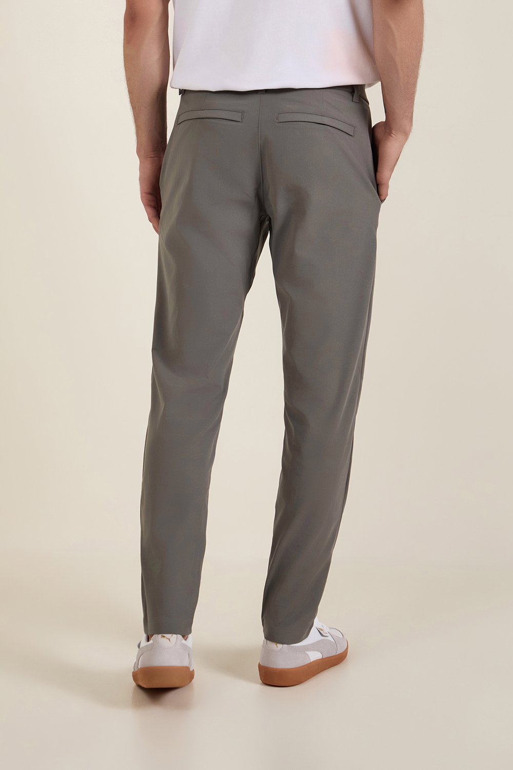 תמונת דוגמן אחורית של ABC SLIM-FIT TROUSER 32L *WARPSTREME