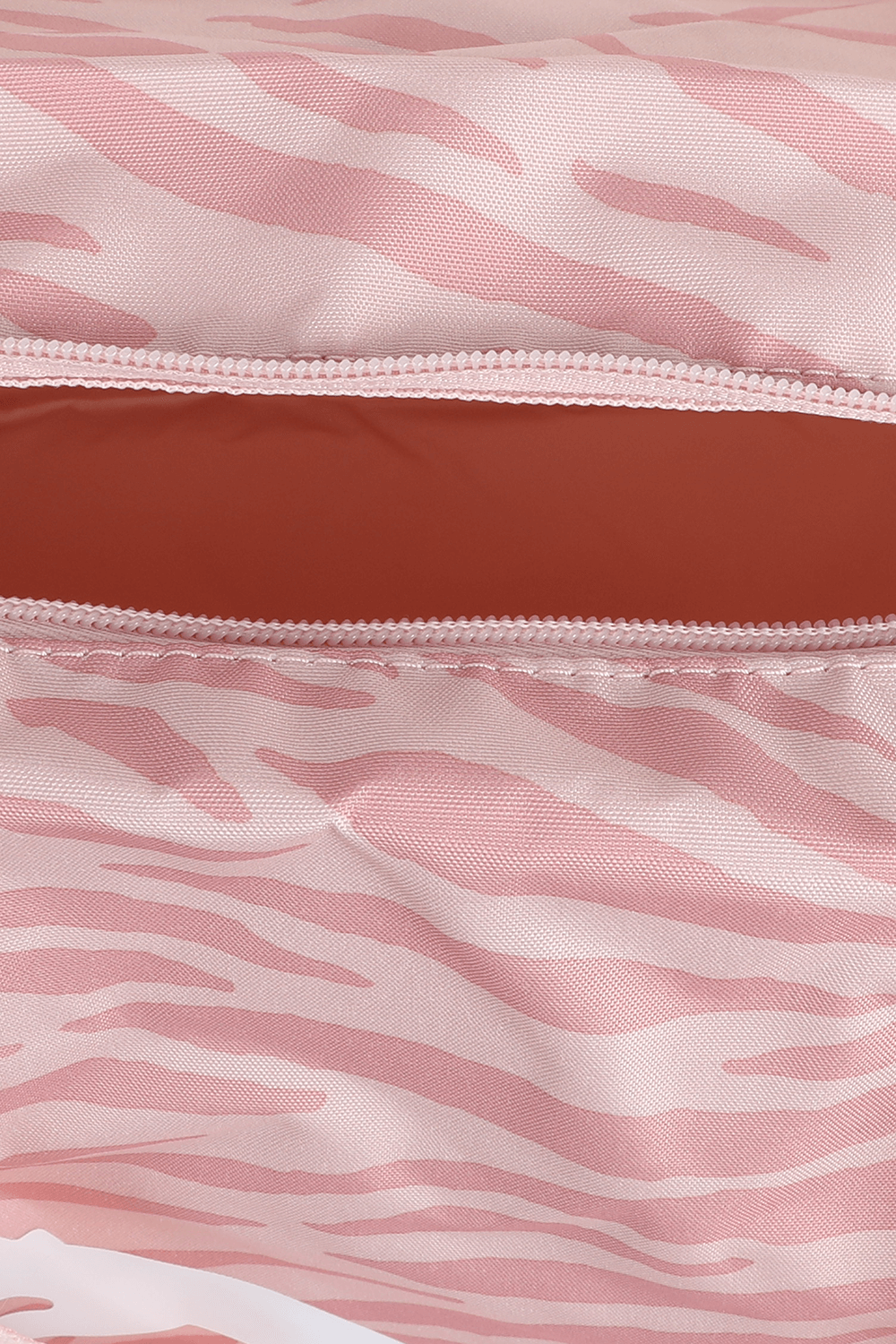 תמונת פנים של תיק אימון ורוד