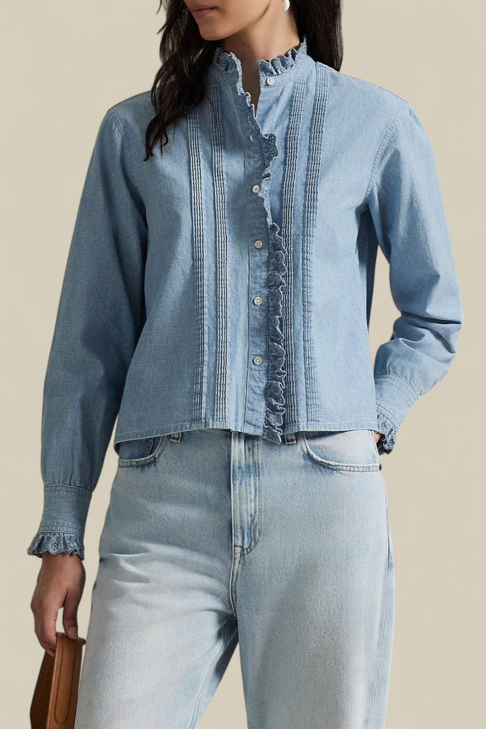 תמונת דוגמן קידמית של חולצת כפתורים