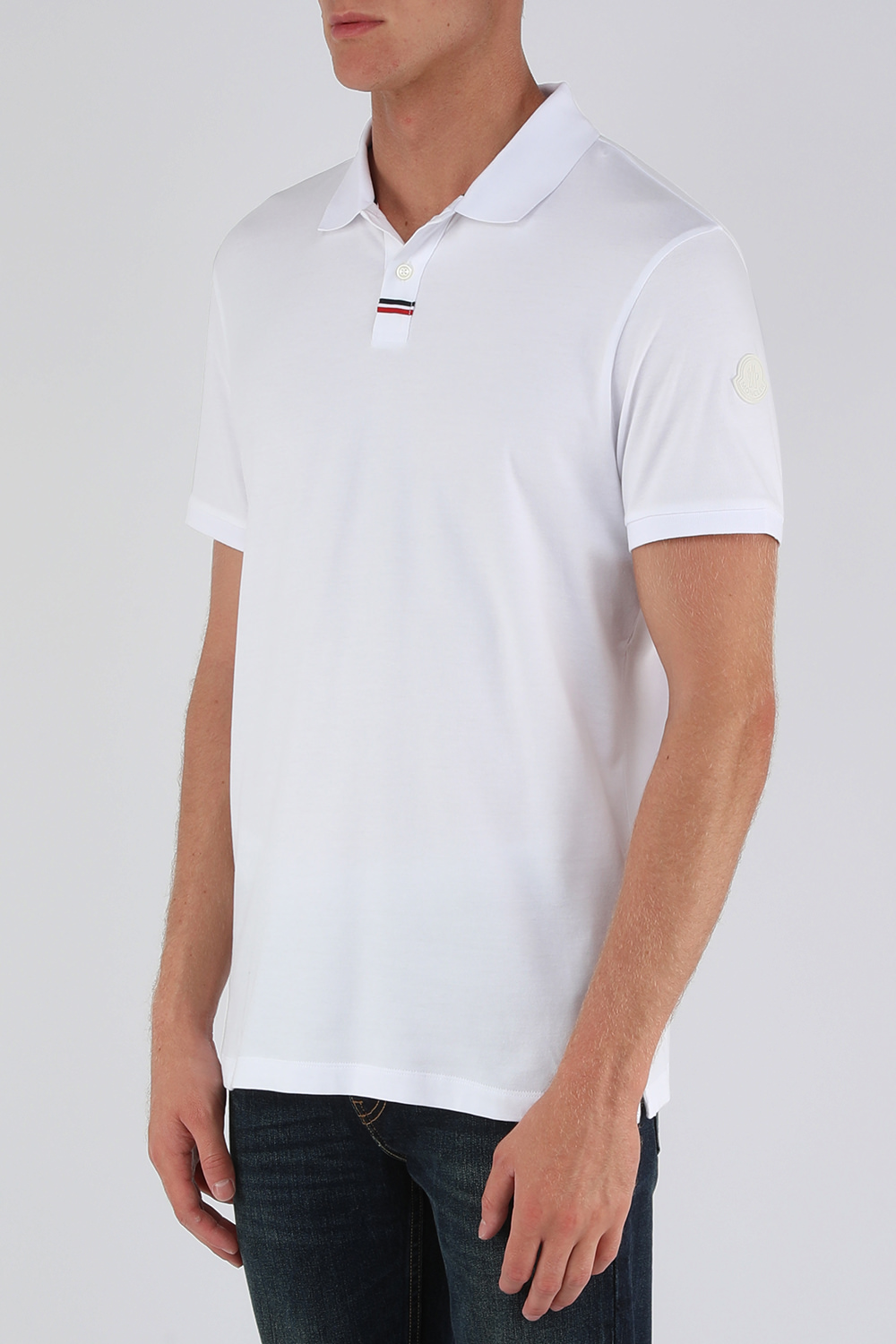 תמונת דוגמן קידמית של חולצת פולו טריקולור