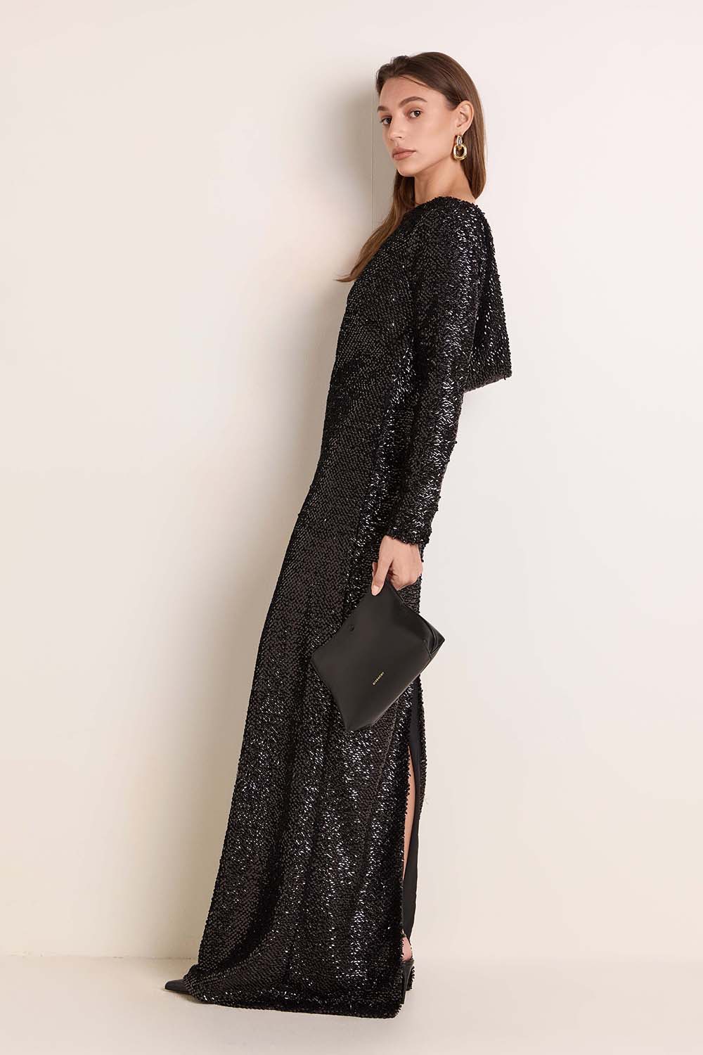 תמונת דוגמן קידמית של תיק קרוסבודי