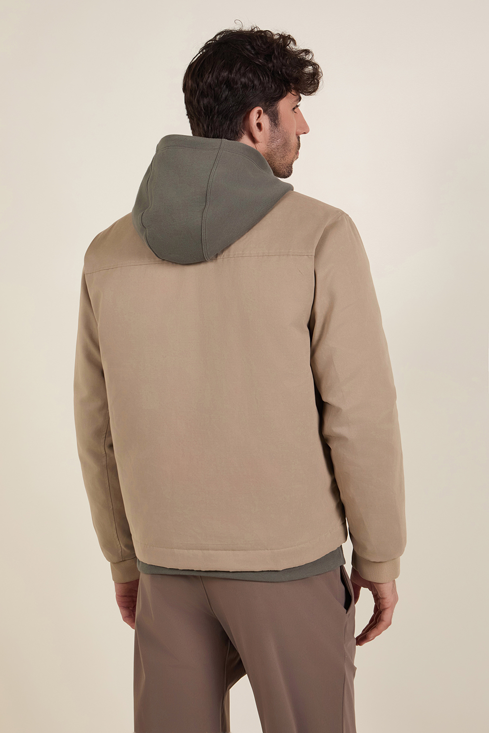 תמונת דוגמן אחורית של Insulated Cotton-Blend Bomber Jacket