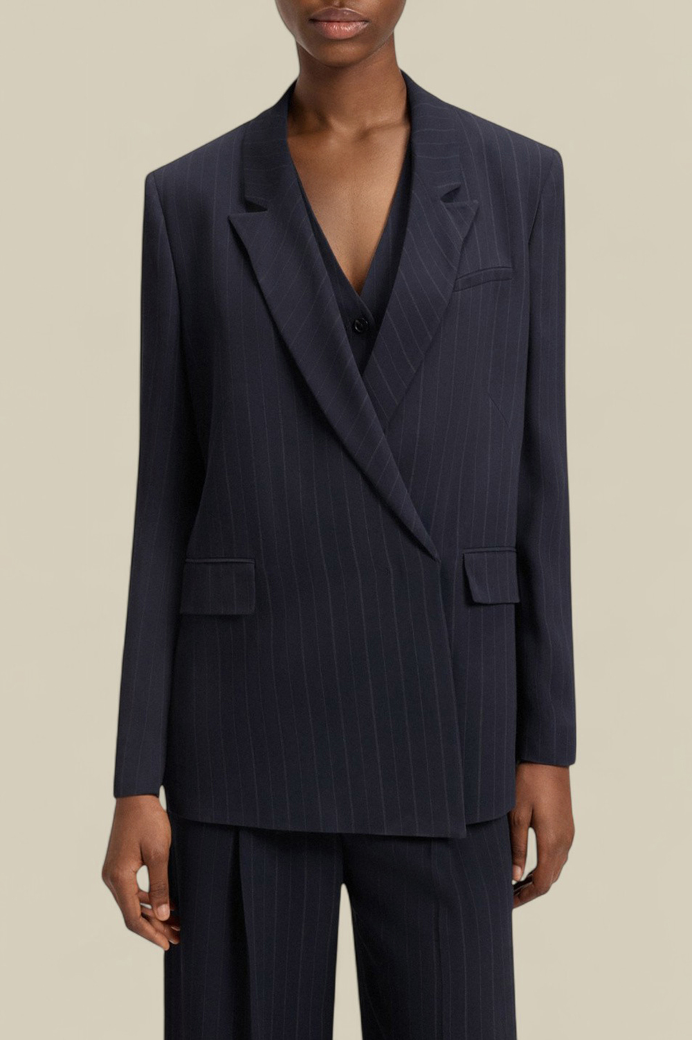 תמונת דוגמן קידמית של ז'קט מחוייט