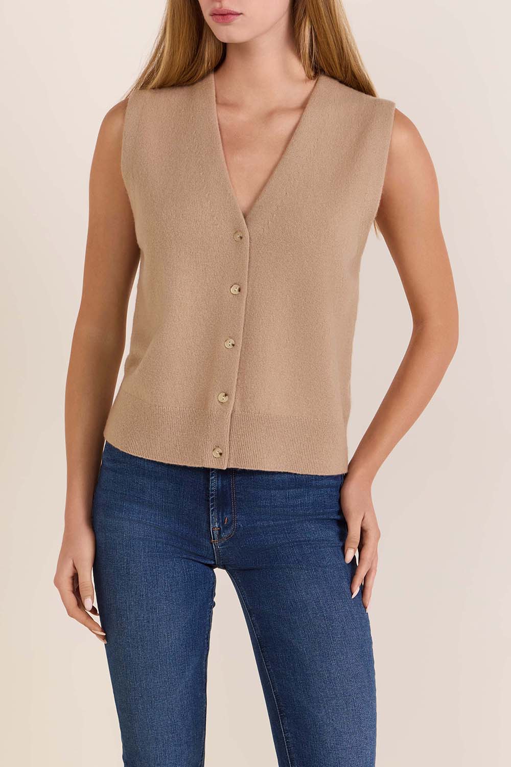 תמונת דוגמן קידמית של וסט צמר