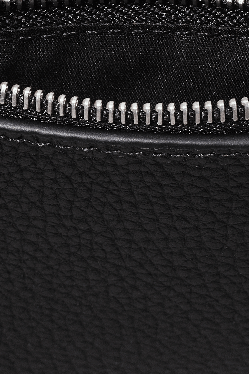 תמונת פנים של ארנק כרטיסים