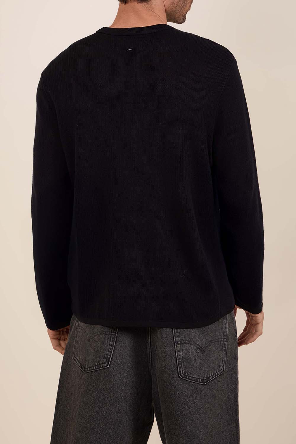 תמונת דוגמן אחורית של סריג כותנה