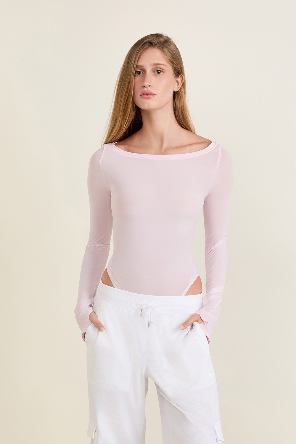 תמונת דוגמן קידמית של Nulu Mesh Boatneck Long-Sleeve Bodysuit