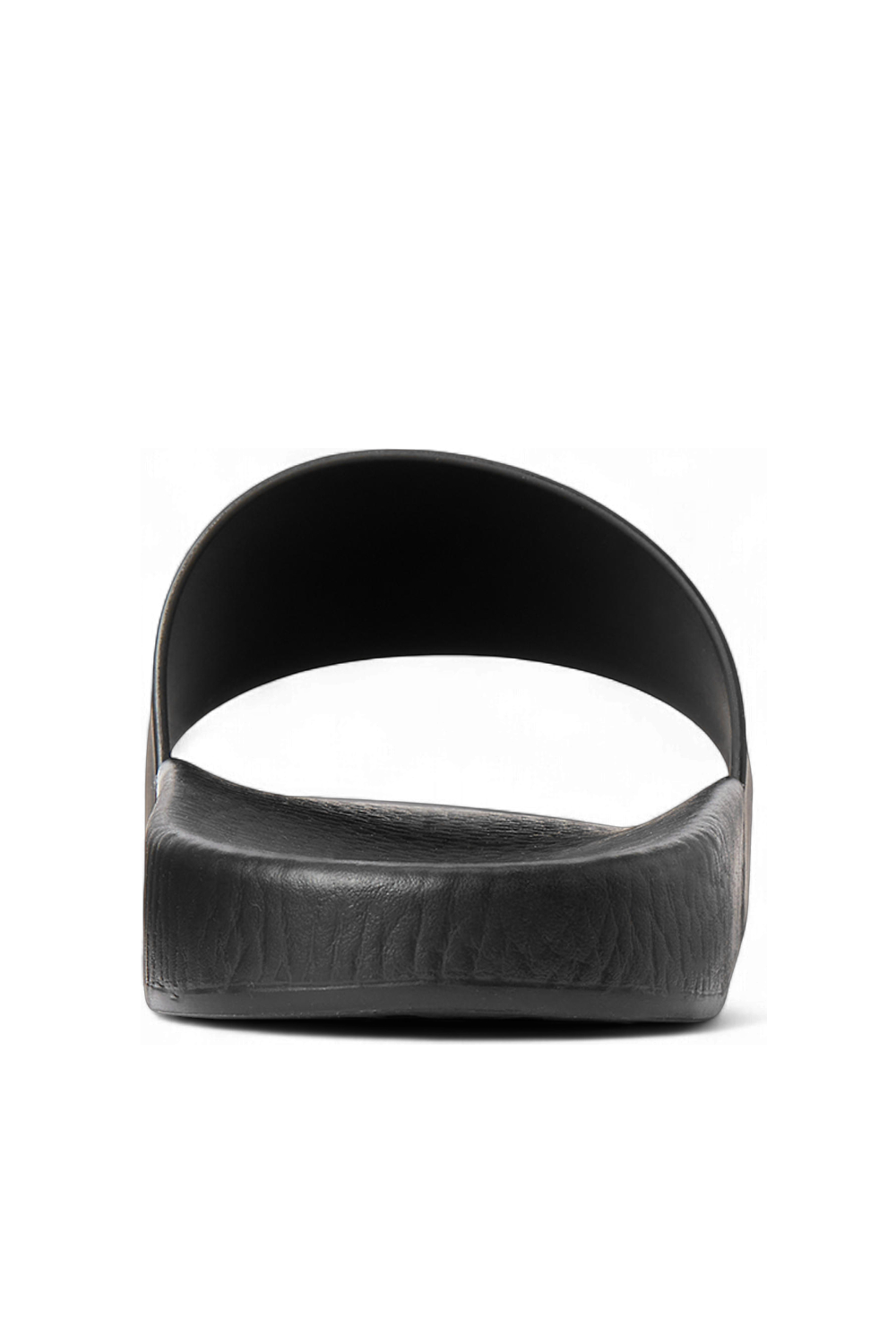 תמונה אחורית של כפכפי אצבע