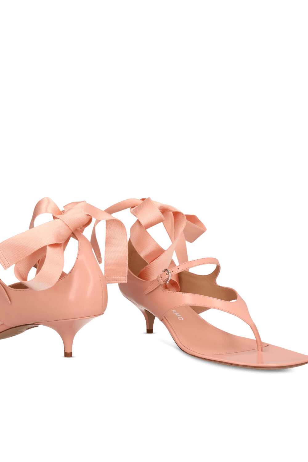 תמונת פנים של סנדלי אצבע עקב