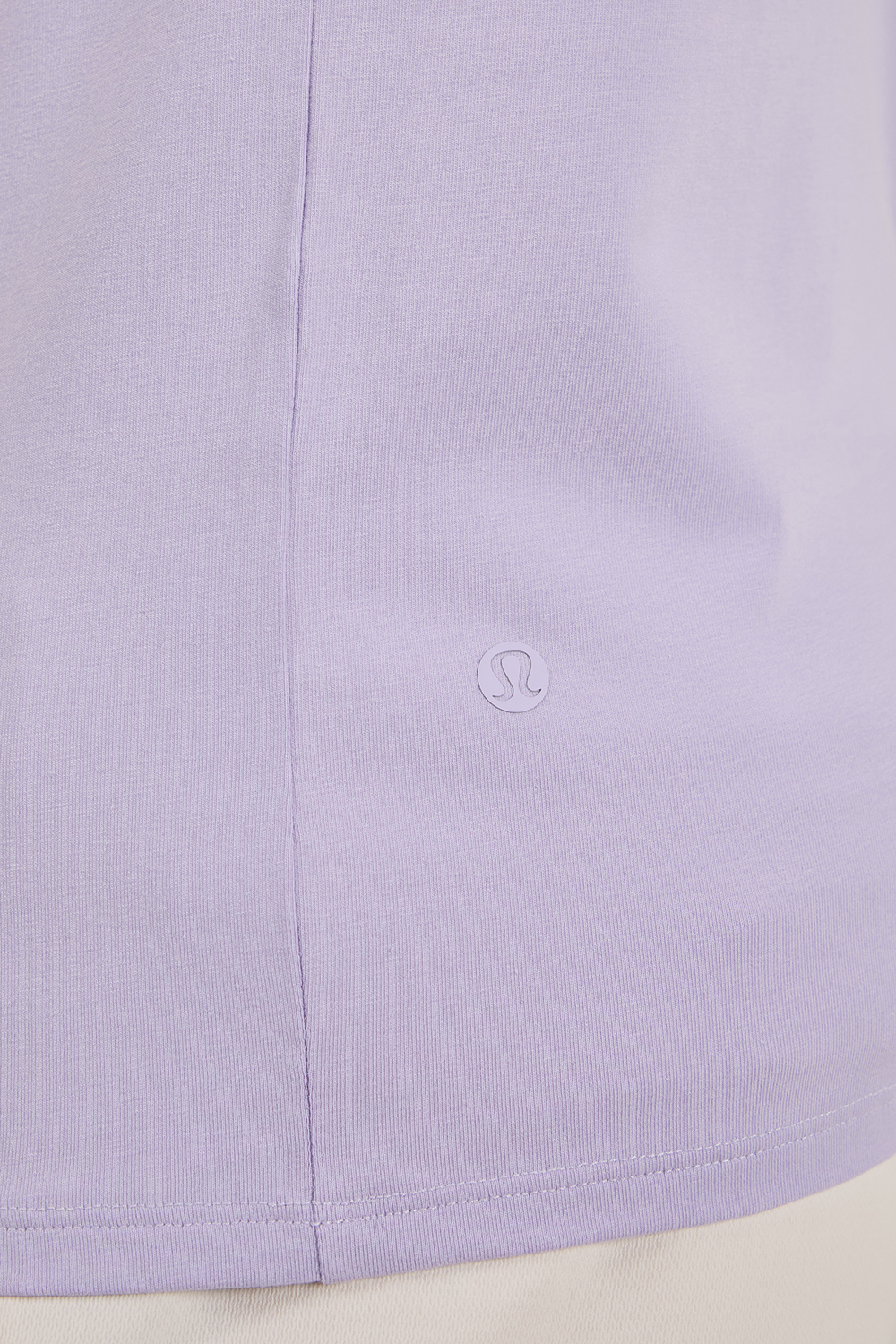 תמונת תקריב דוגמן של Organic Cotton Classic-Fit T-Shirt