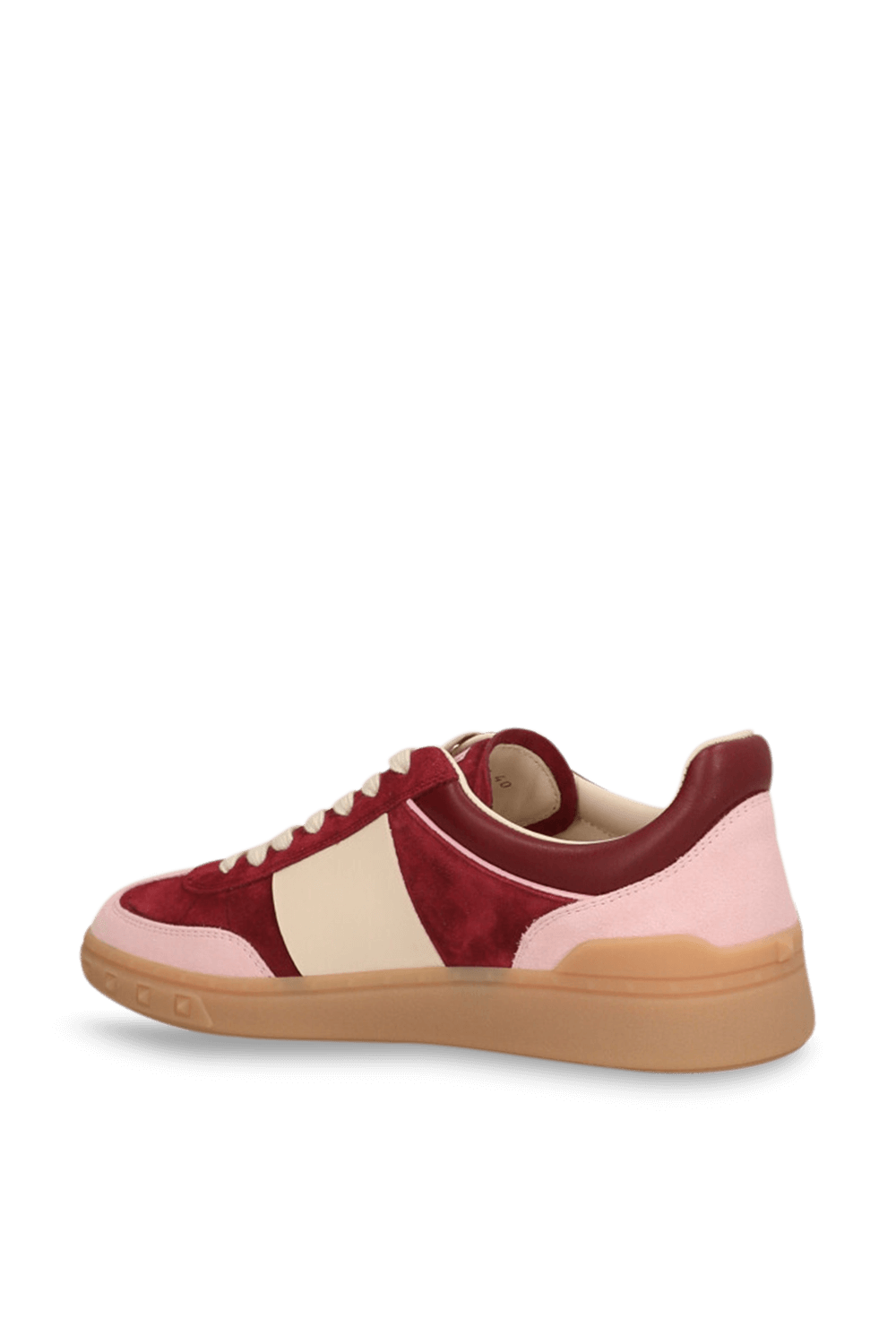 תמונה אחורית של נעלי סניקרס