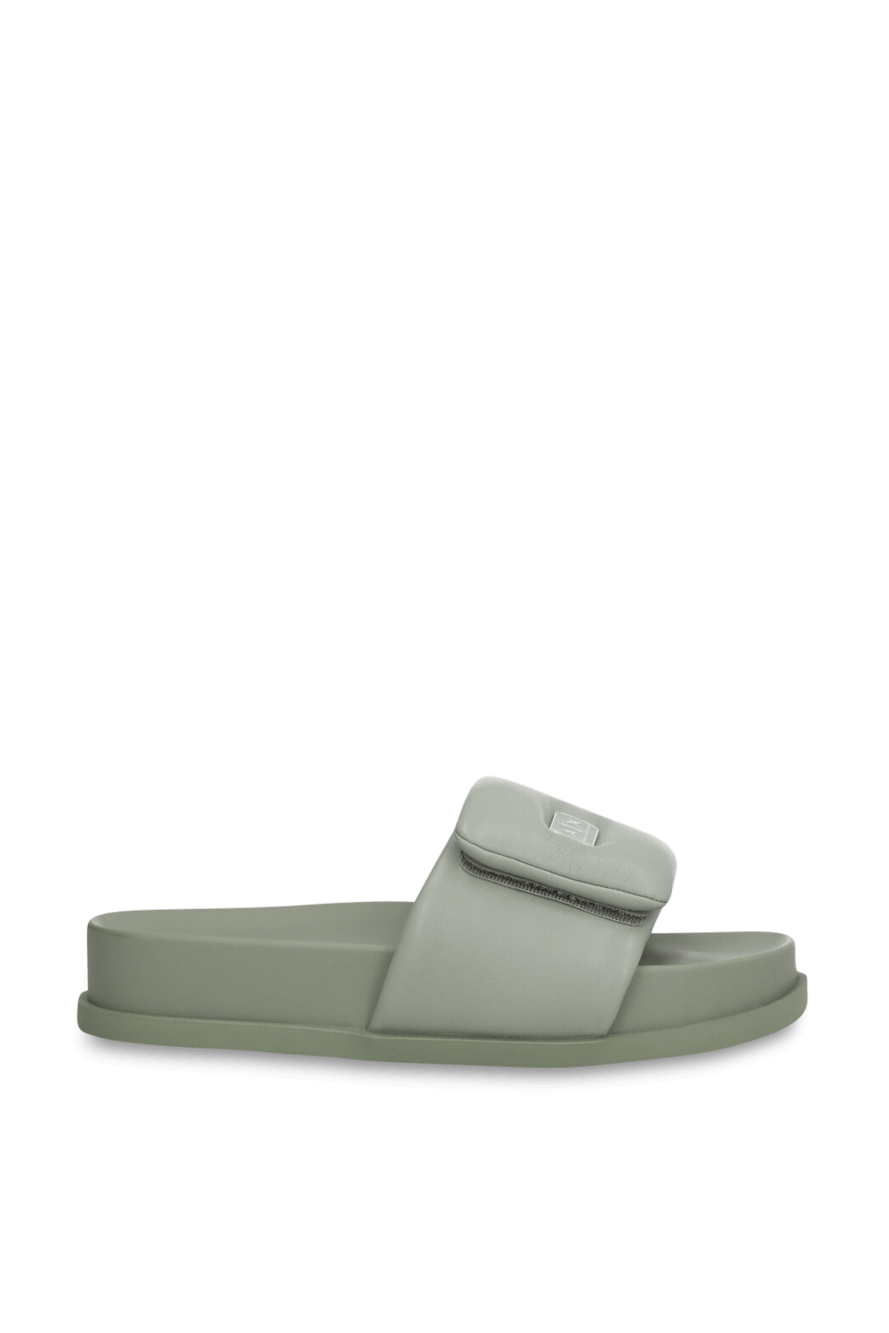 תמונה קידמית של כפכפי סליידס