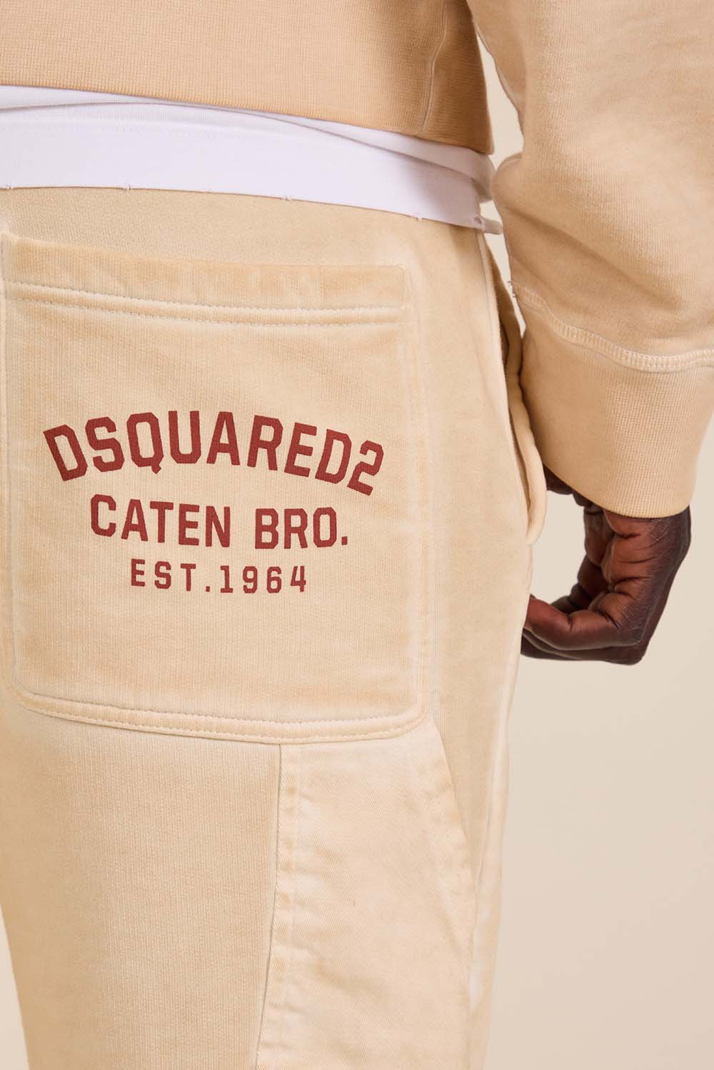 מכנסי ג'וגר קרפנטר