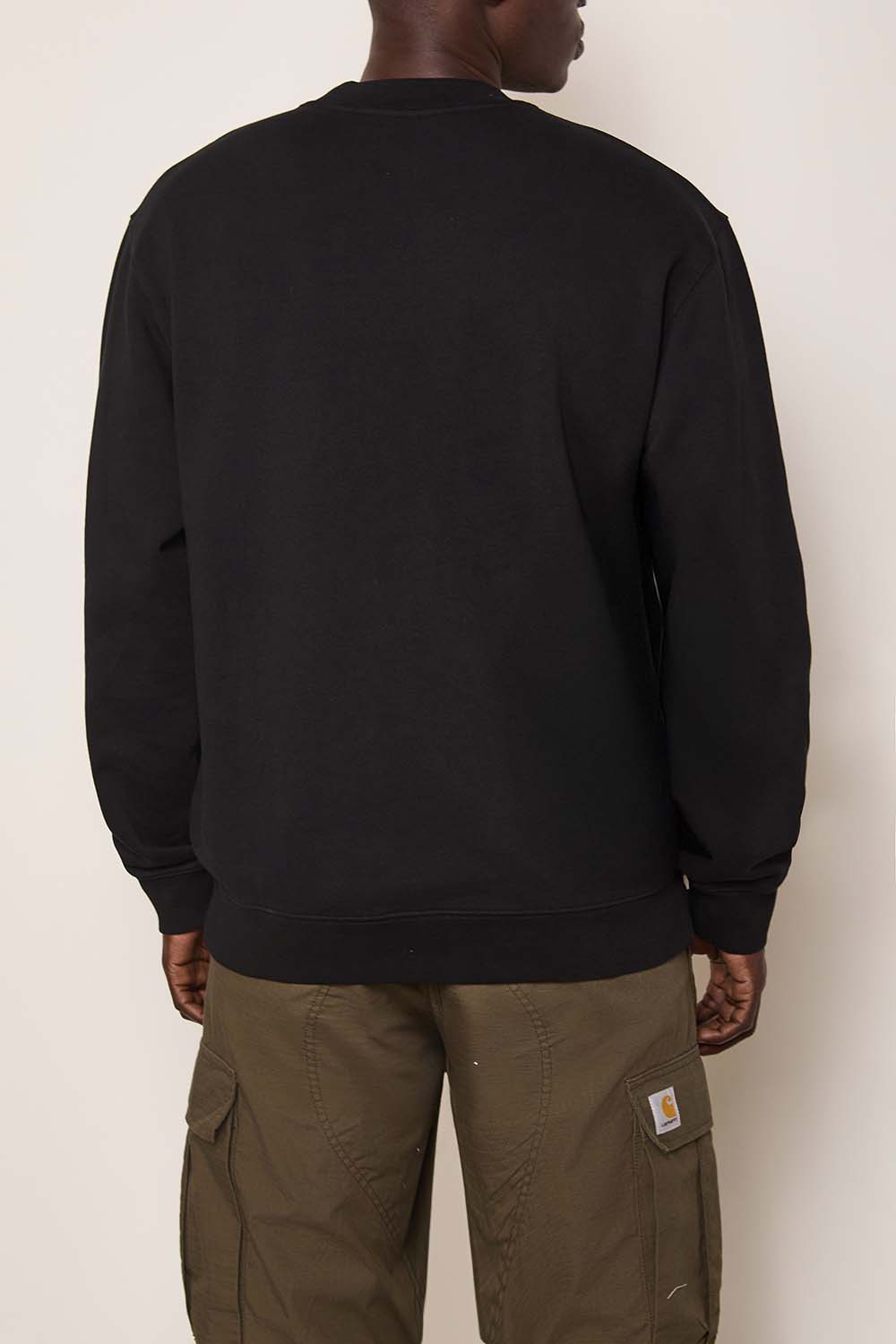 תמונת תקריב דוגמן של סווטשירט