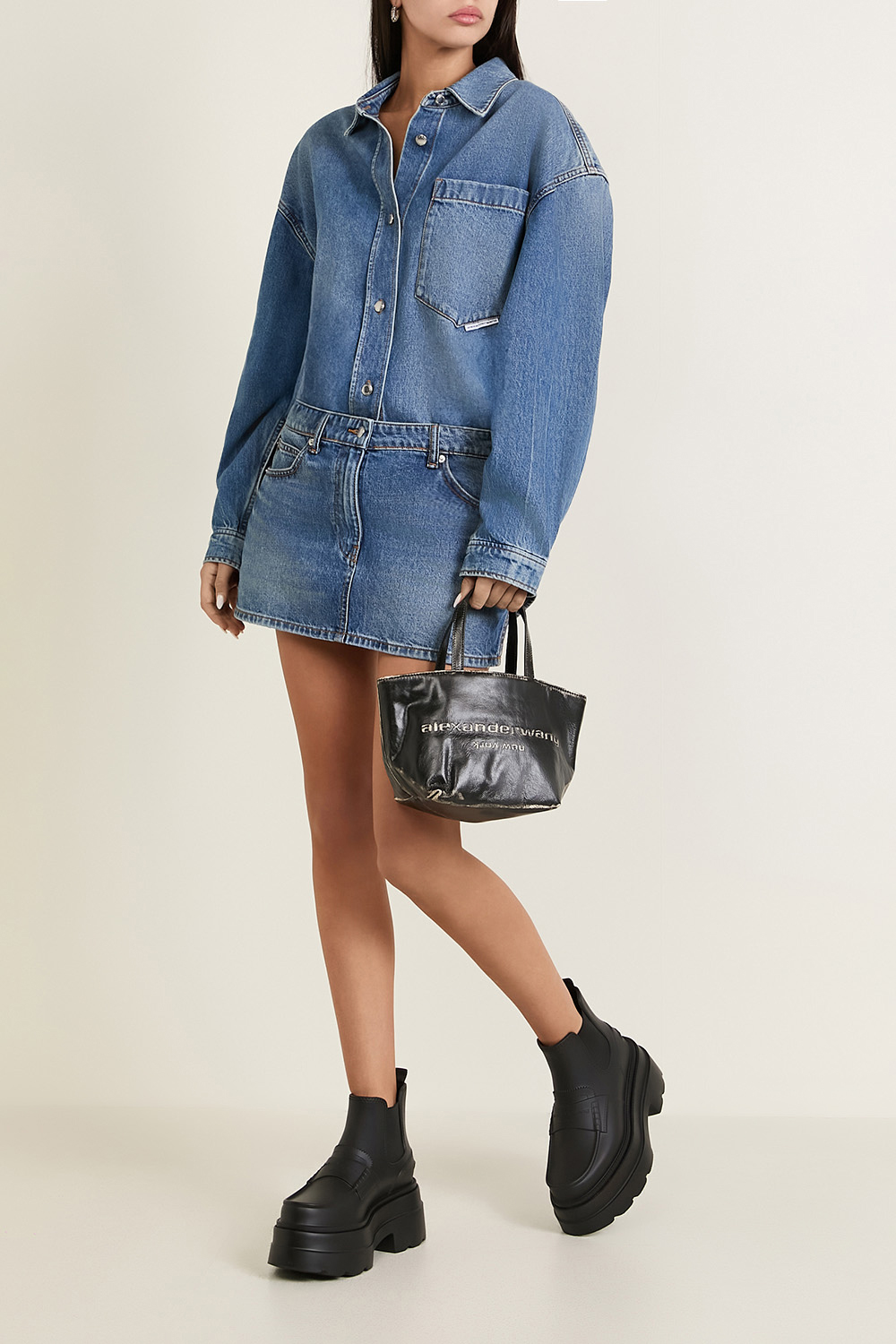 תמונת דוגמן קידמית של תיק קרוסבודי סמול