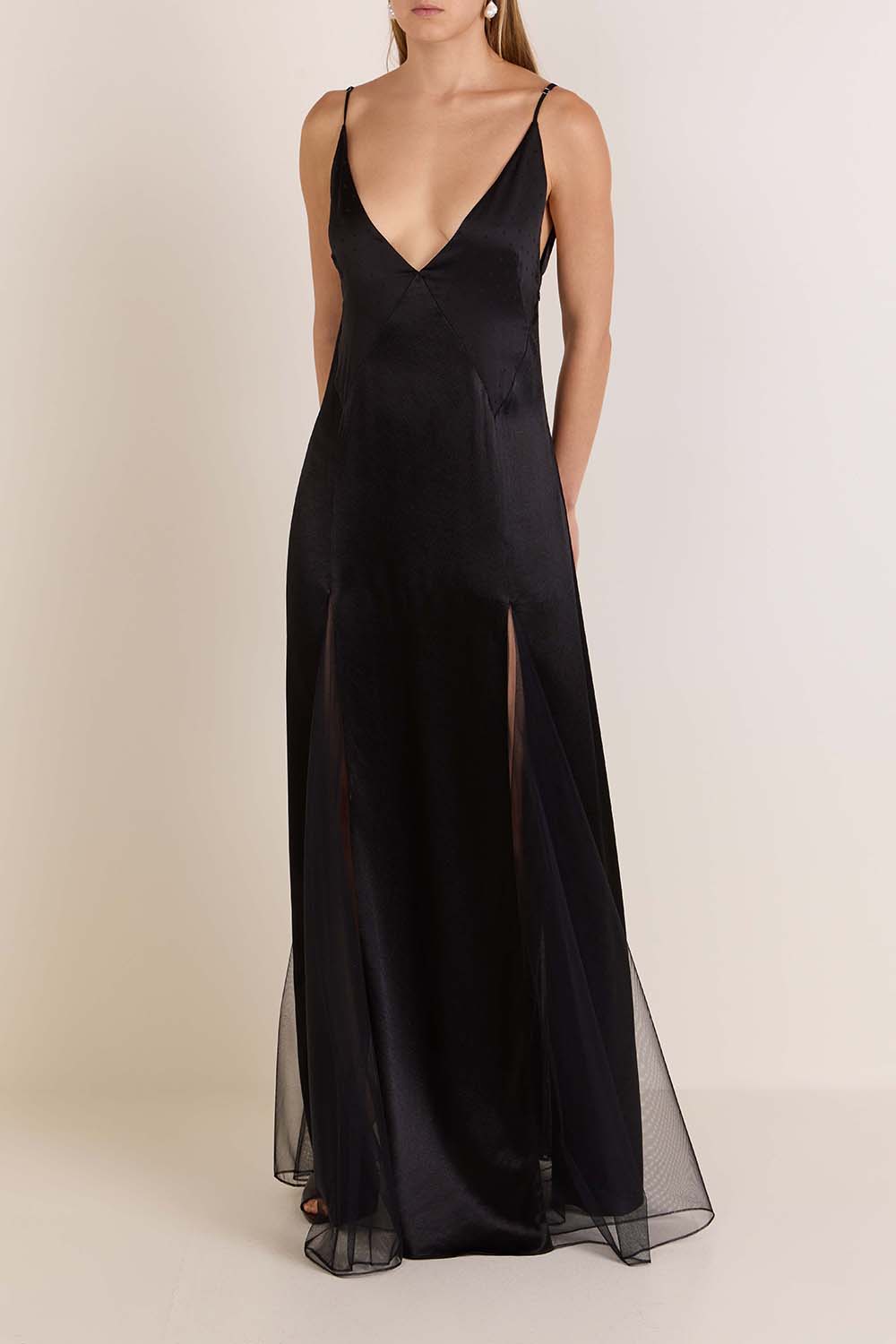 תמונת דוגמן קידמית של שמלת אדלינה