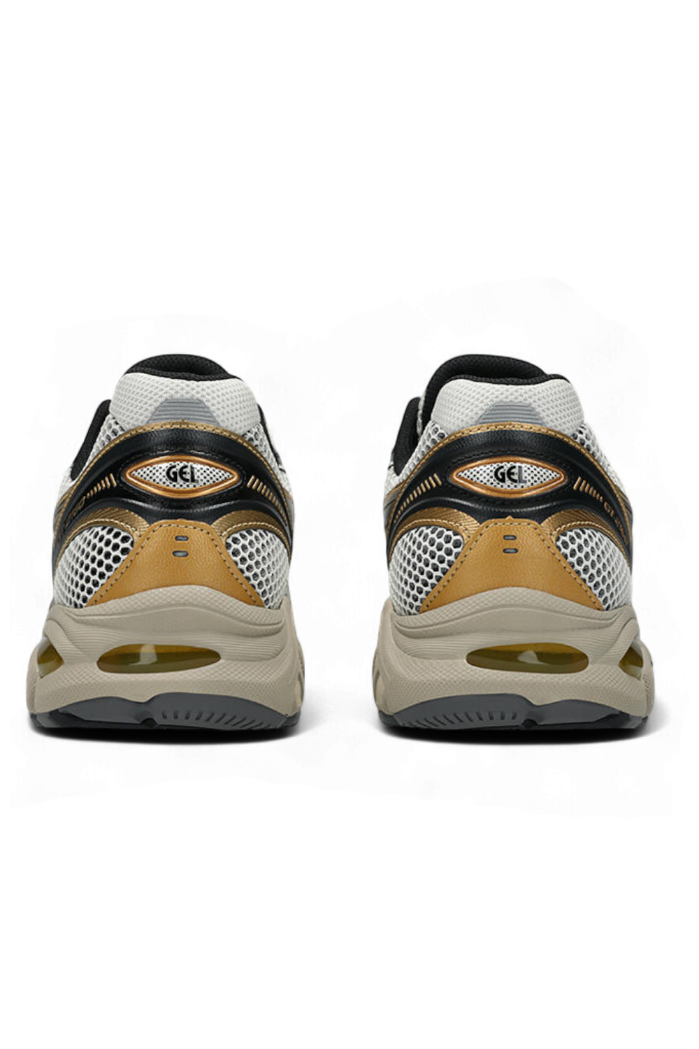 תמונת תקריב של נעלי סניקרס GT-2160