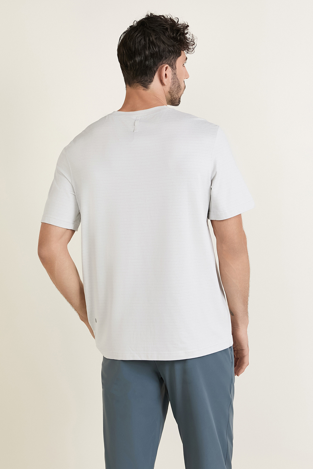 תמונת דוגמן אחורית של License to Train Relaxed Short Sleeve