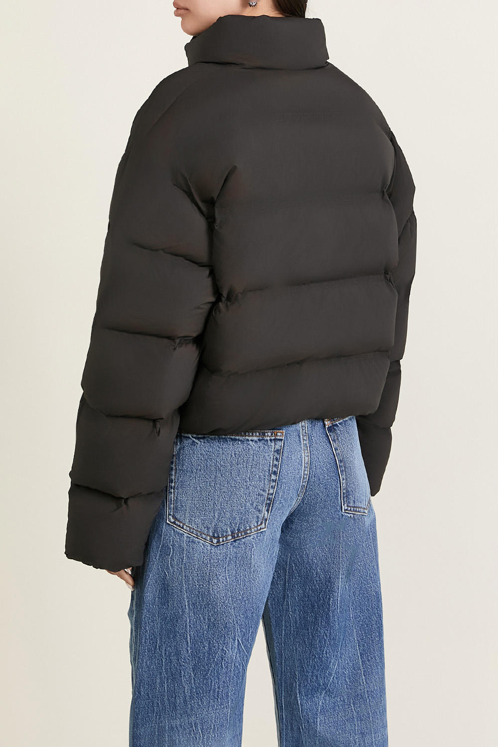 תמונת דוגמן אחורית של מעיל פאפר קרופ