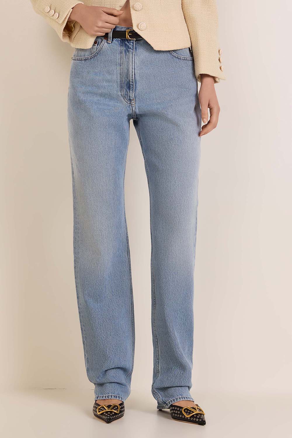 תמונת דוגמן קידמית של מכנסי ג'ינס בגזרה ישרה