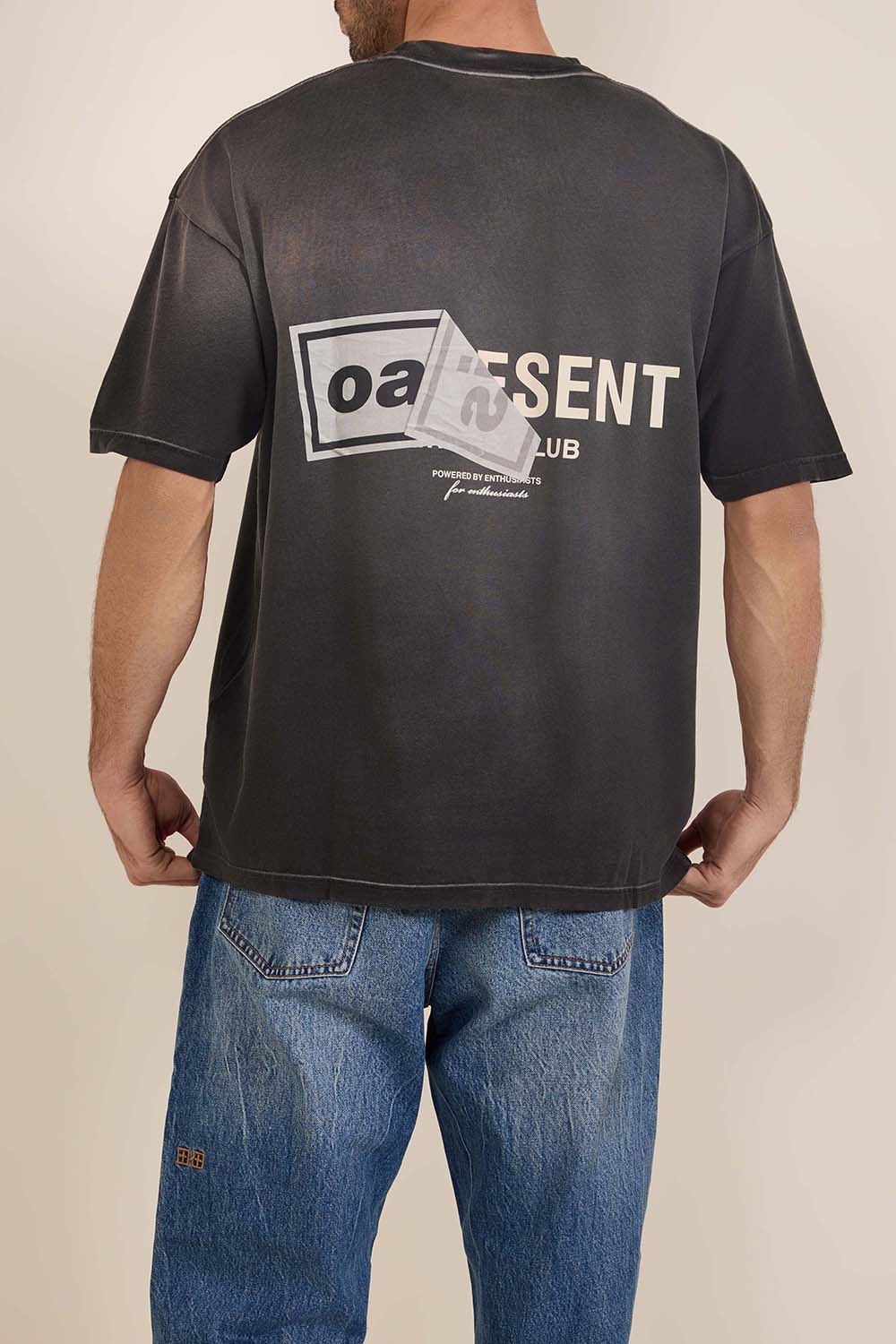 חולצת טי ריפרסנט x אואזיס