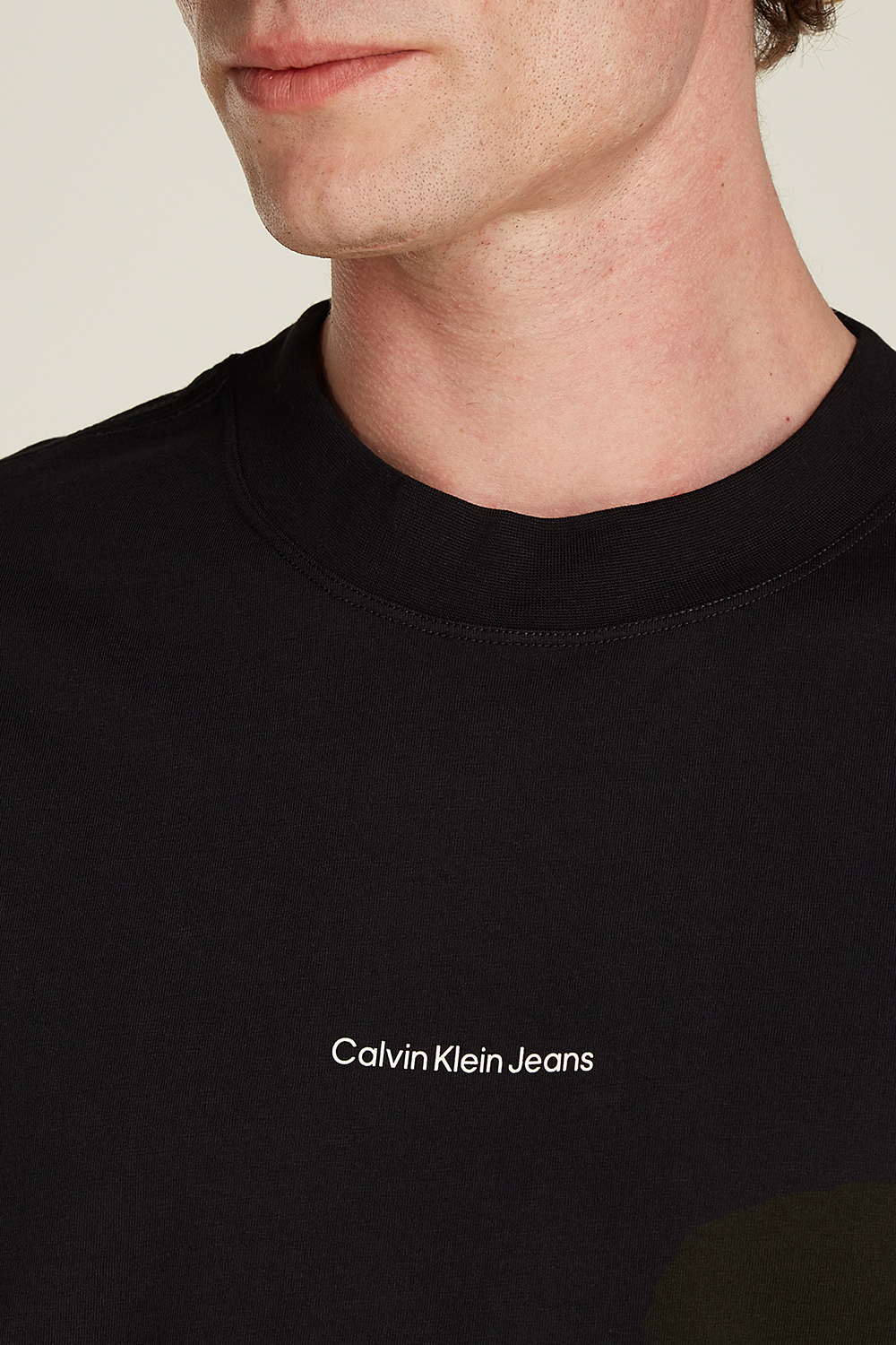 תמונת תקריב דוגמן של חולצת טי ניו יורק