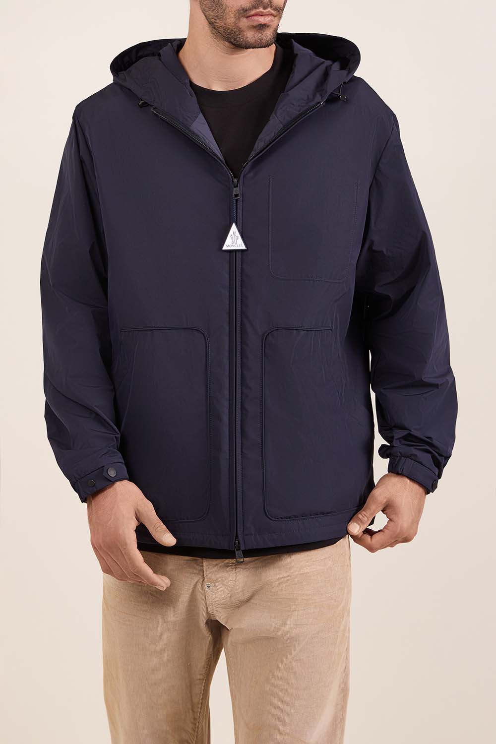 תמונת דוגמן קידמית של מעיל