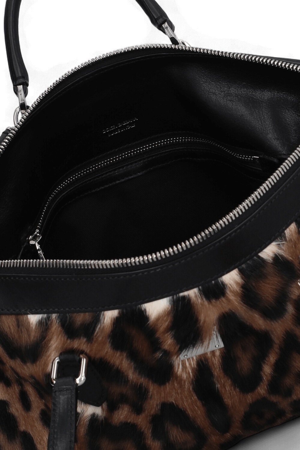 תמונת פנים של תיק כתף פרוותי ויטוריה