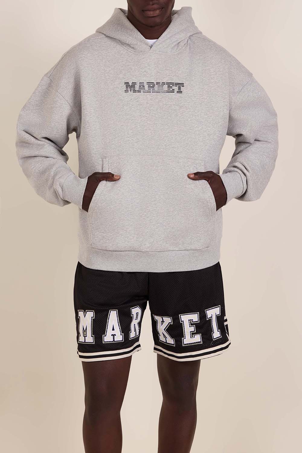 תמונת דוגמן קידמית של סווטשירט קפוצ'ון