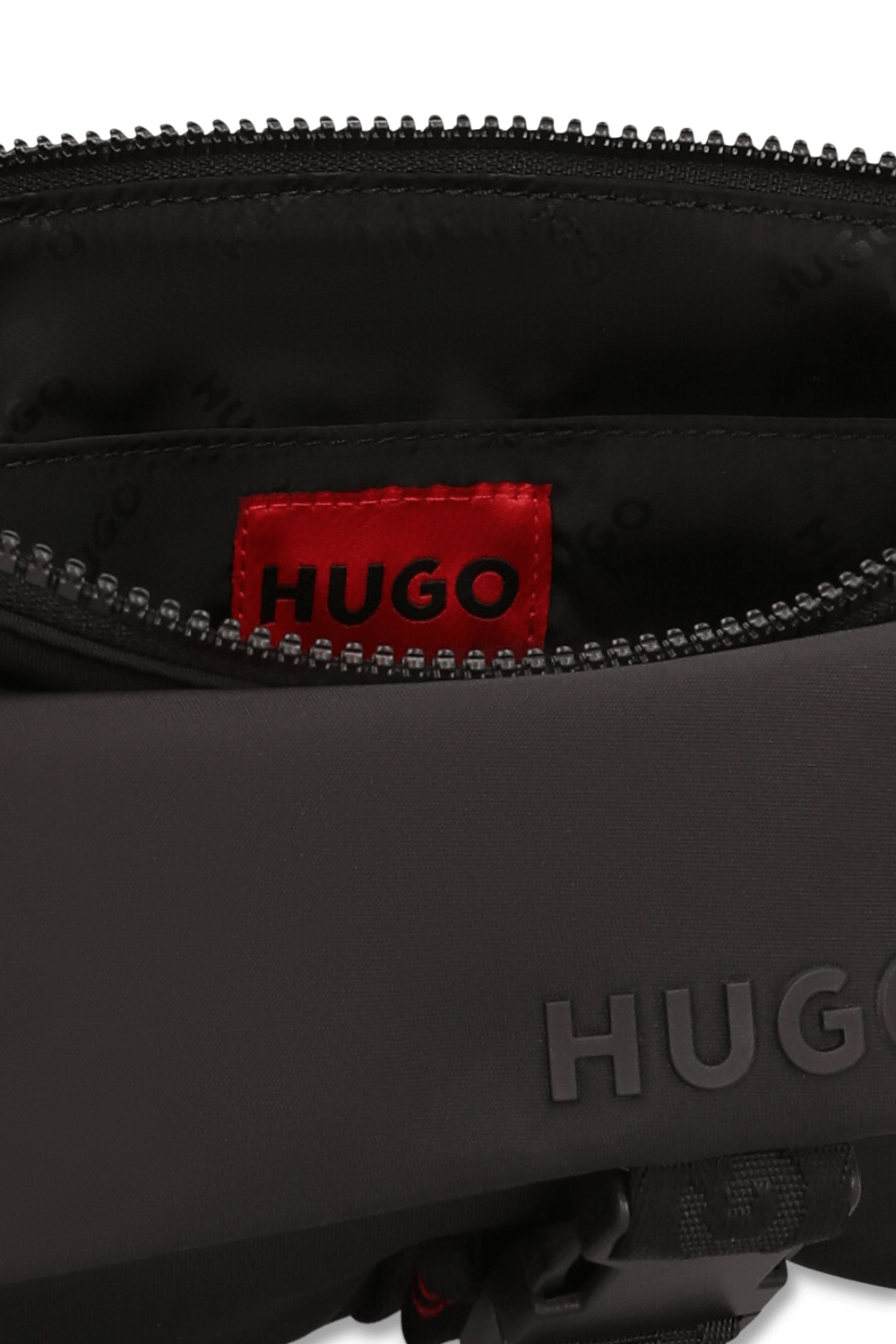 תמונת פנים של תיק פאוץ'