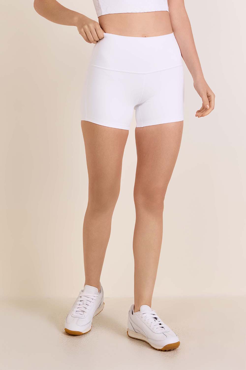 תמונת דוגמן קידמית של Align™ HR Short 4