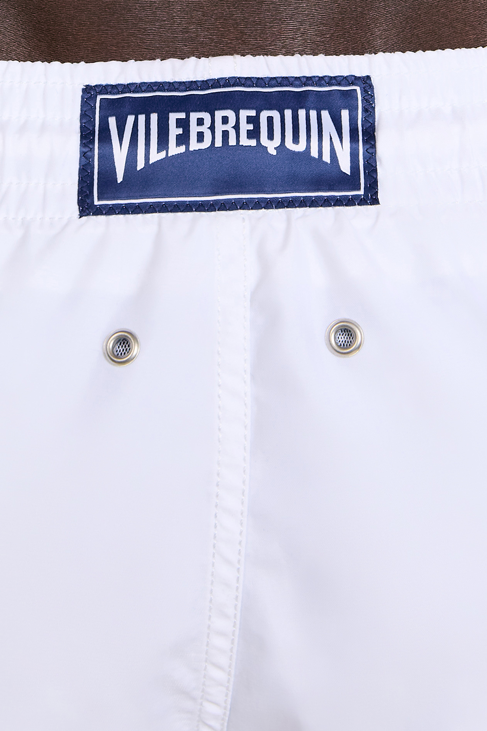 תמונת תקריב דוגמן של מכנסי בגד ים מוריאה