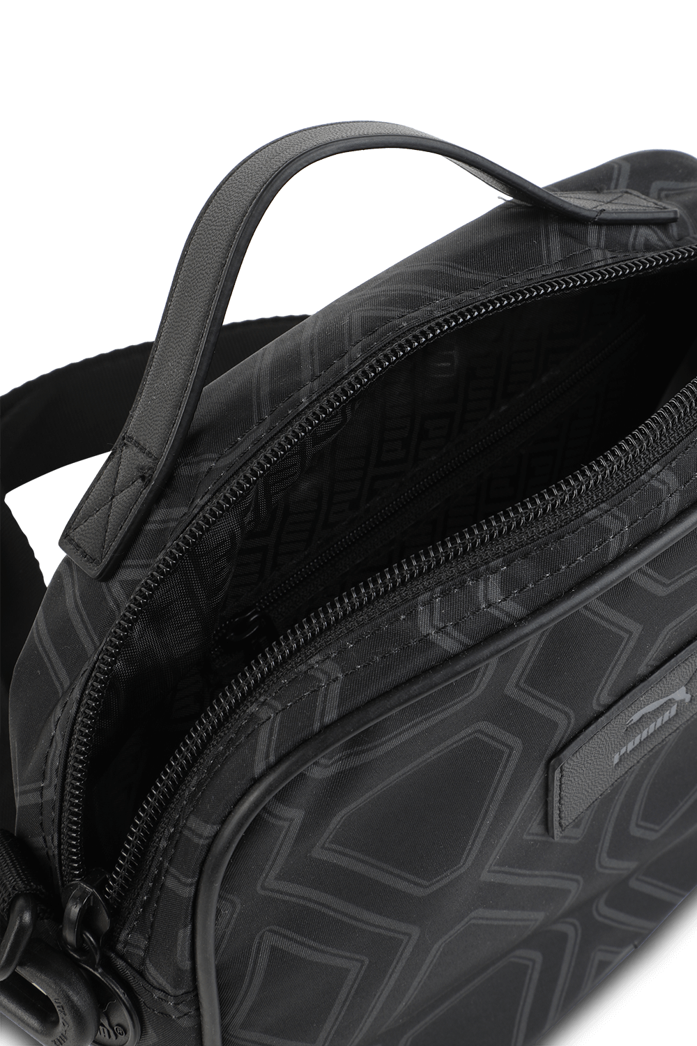 תמונת פנים של תיק נסיעות