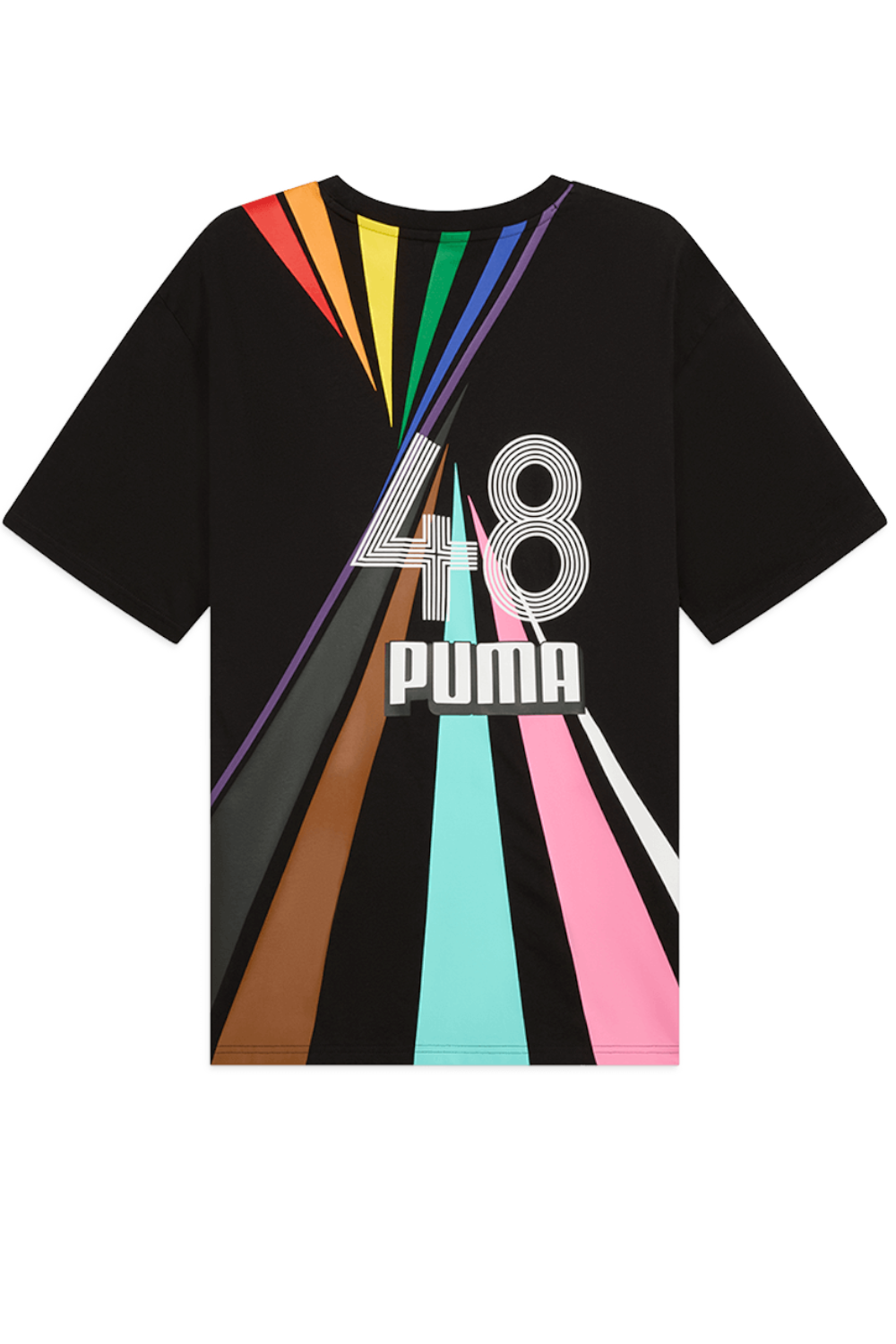 תמונה אחורית של חולצת טי