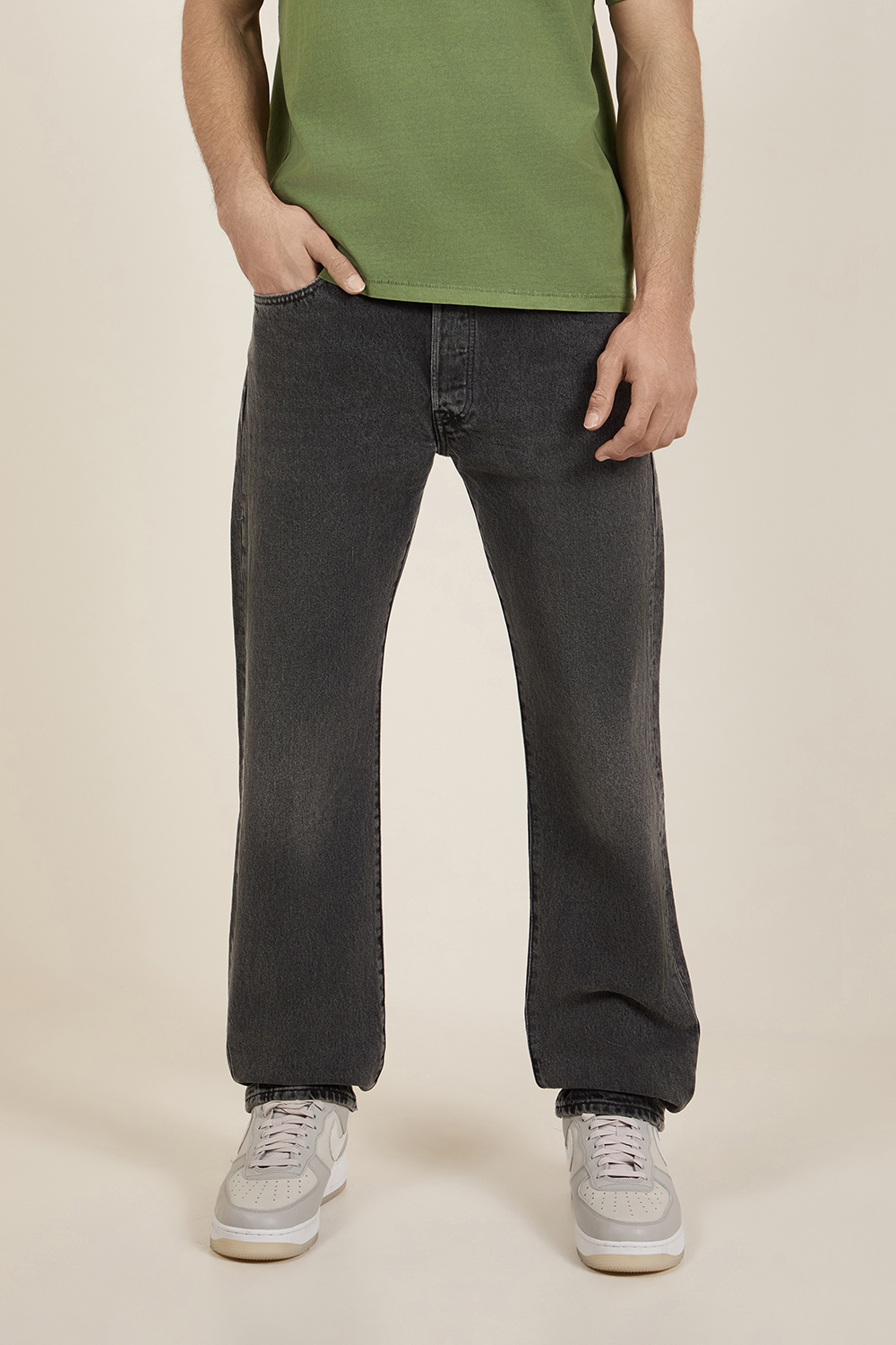 תמונת דוגמן קידמית של מכנסי ג'ינס 501 בגזרה ישרה