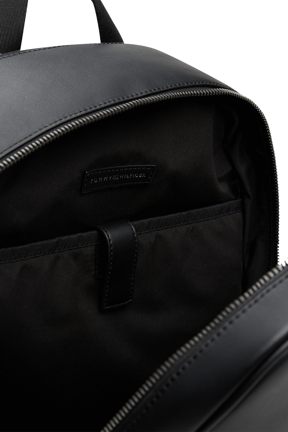 תמונת פנים של תיק גב