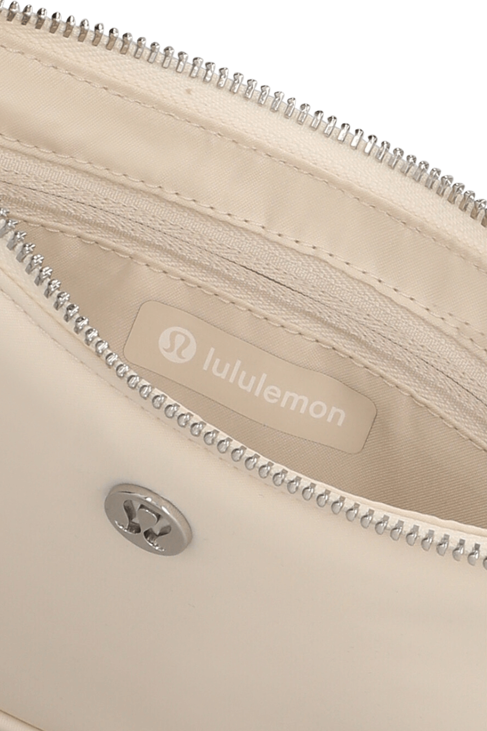 תמונת פנים של City Essentials Mini Shoulder Bag