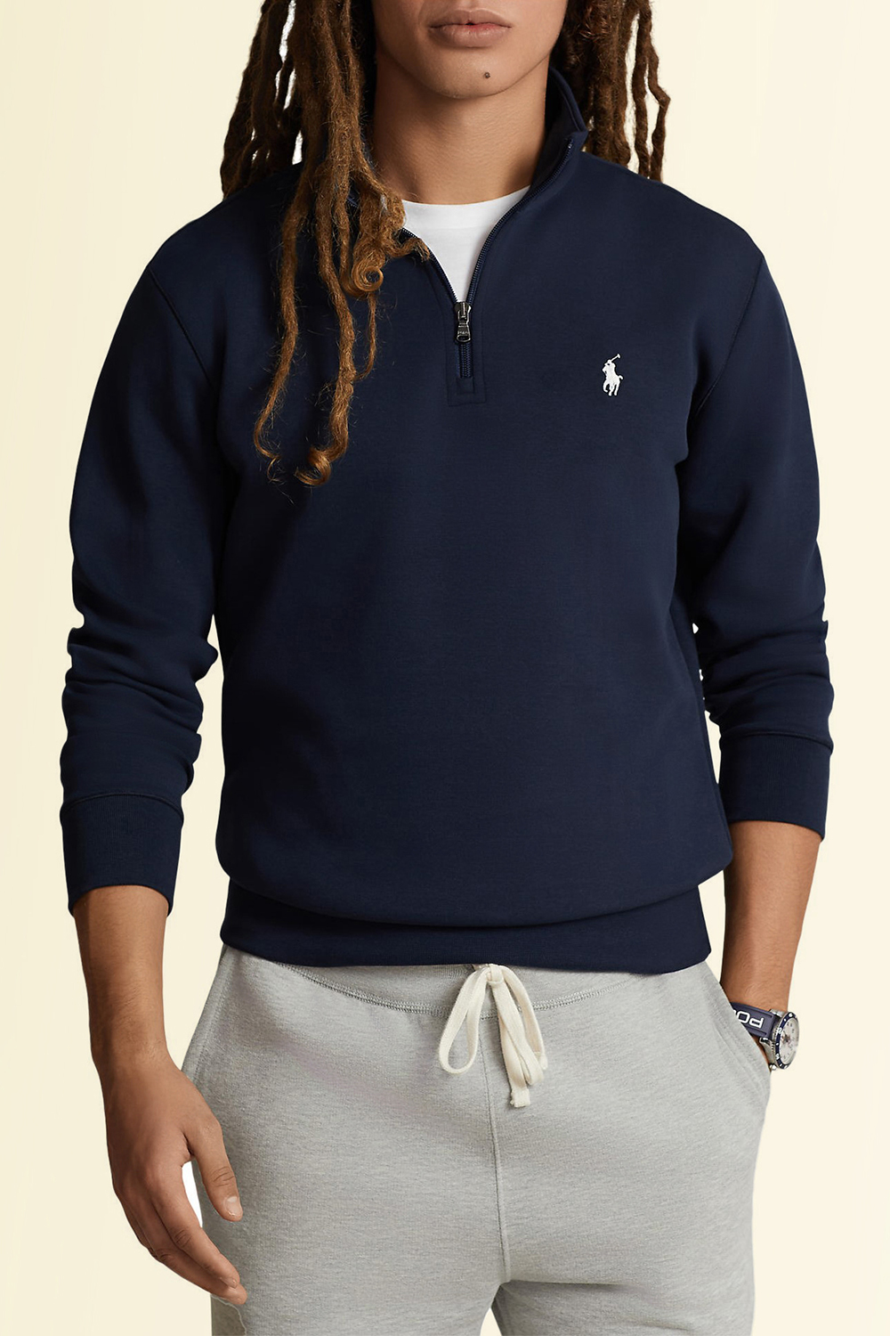 תמונת דוגמן קידמית של סווטשירט עם חצי רוכסן