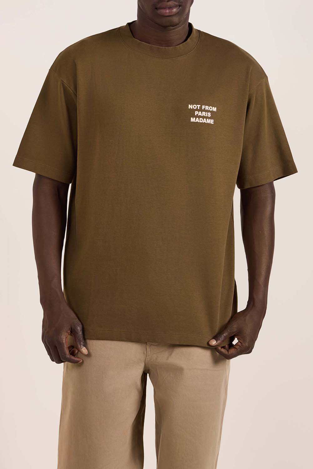 תמונת דוגמן קידמית של חולצת טי