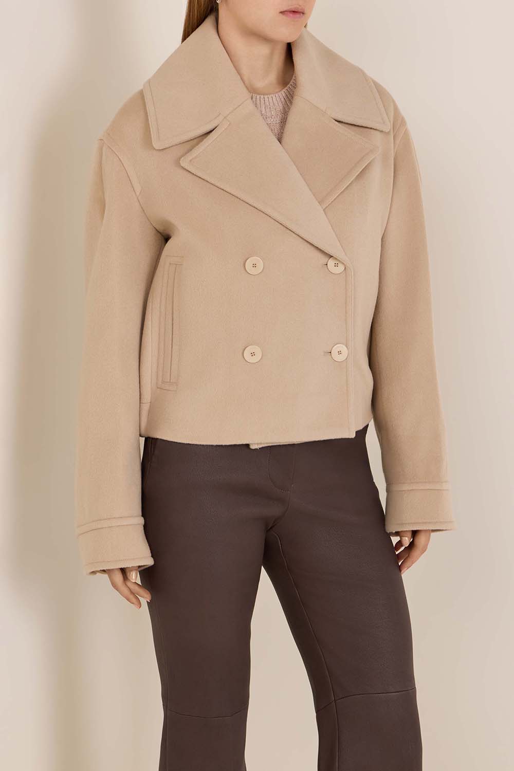 תמונת דוגמן קידמית של ז'קט צמר וקשמיר