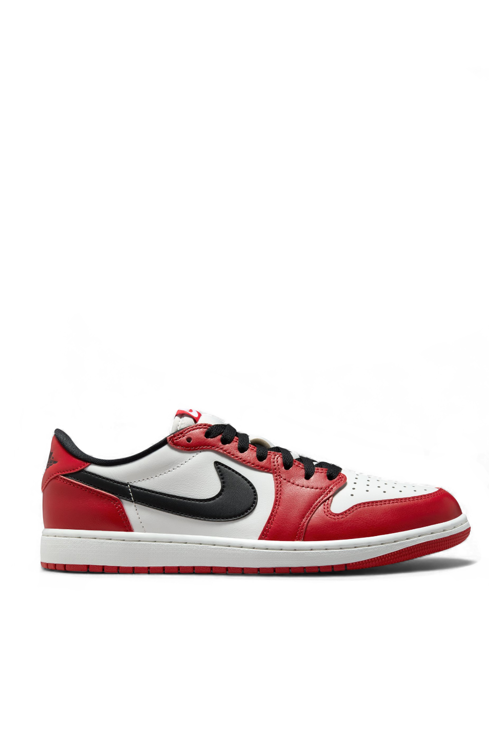 תמונה קידמית של נעלי סניקרס אייר ג'ורדן 1 רטרו