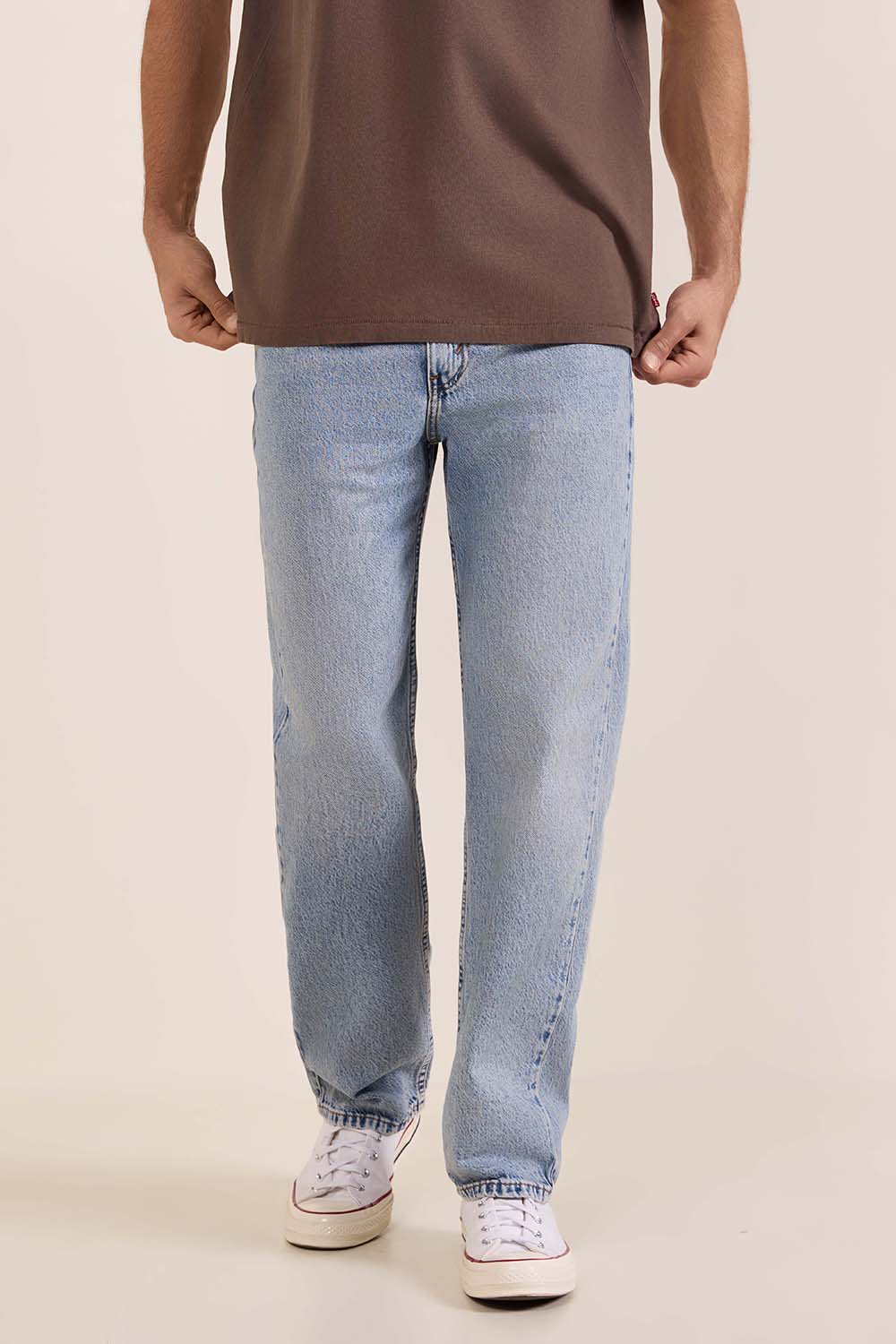 תמונת דוגמן קידמית של מכנסי ג'ינס 565 בגזרה ישרה