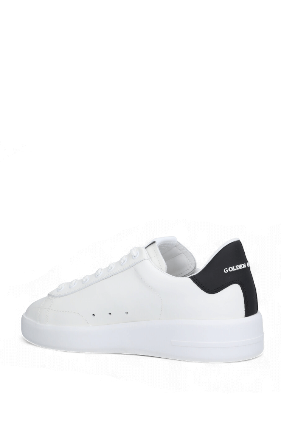 תמונה אחורית של נעלי סניקרס פיור סטאר