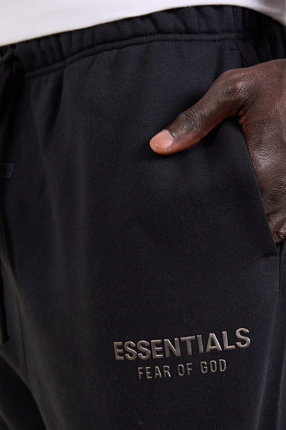 תמונת דוגמן אחורית של מכנסי ג'וג