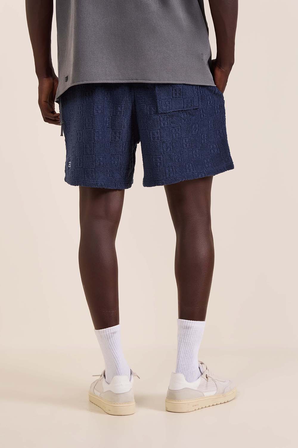 מכנסיים קצרים