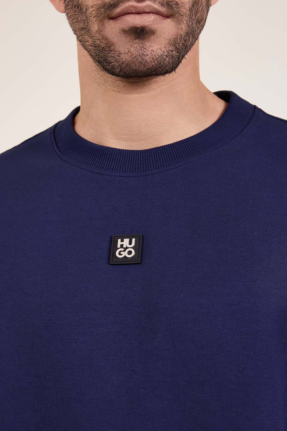 תמונת תקריב דוגמן של סווטשירט