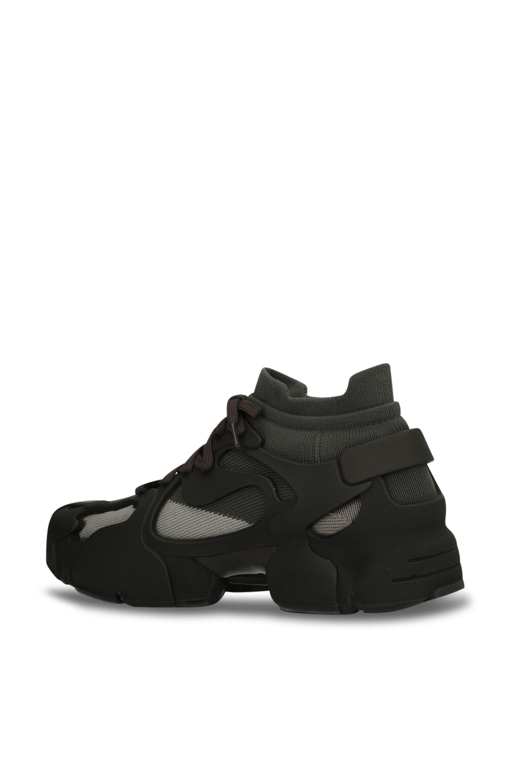 תמונה אחורית של נעלי סניקרס גרב